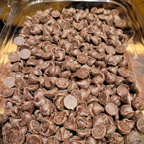 Pure Jumbo Semi Sweet Chocolate Chips - Per lb Pure Jumbo Semi Sweet Chocolate Chips - Per lb