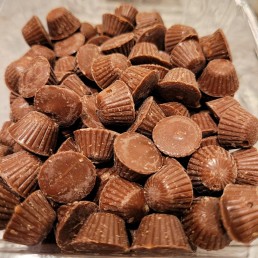 Mini Chocolate Peanut Butter Cups - per lb Mini Chocolate Peanut Butter Cups - per lb